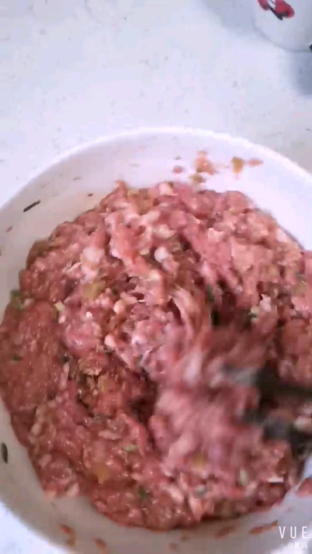 豆腐皮包肉的做法-家常味蒸菜譜