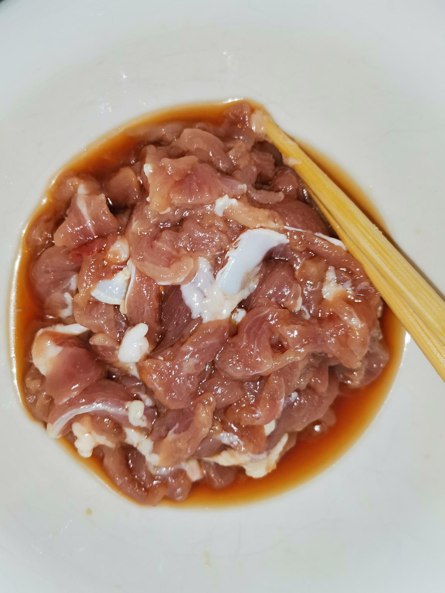 扁豆角炒肉絲的做法-家常味炒菜譜-易網(wǎng)<a href=http://m.henggaotouzi.com/ target=_blank class=infotextkey>健康養(yǎng)生</a>網(wǎng) 扁豆角炒肉絲的做法-家常味炒菜譜