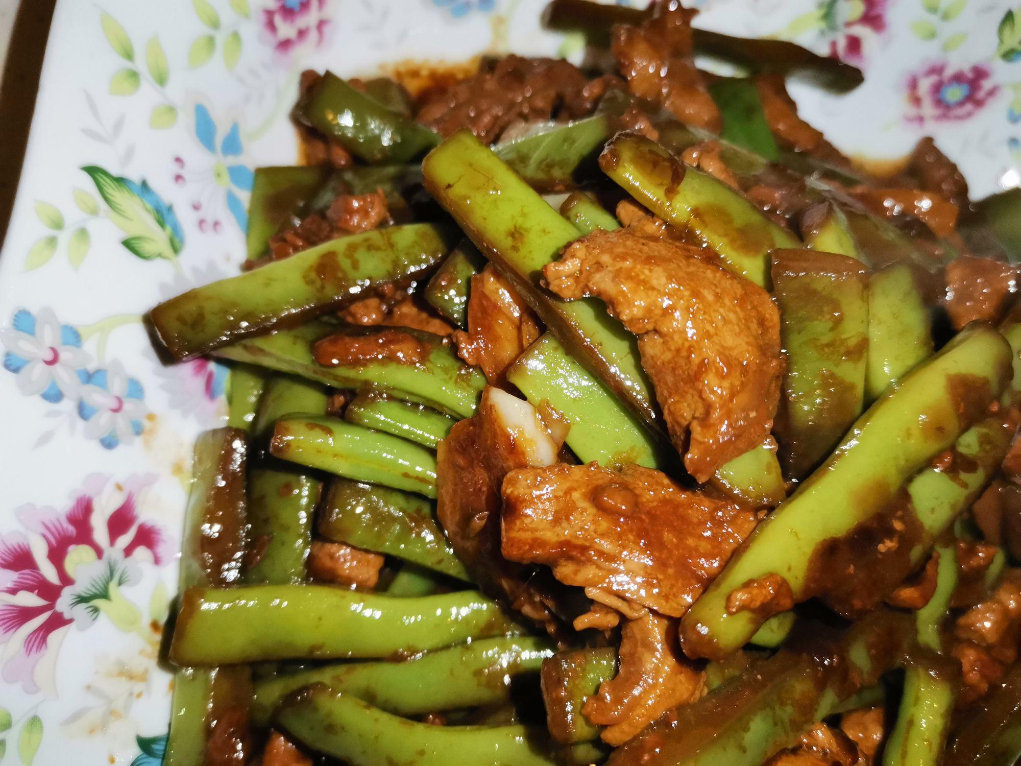 扁豆角炒肉絲的做法-家常味炒菜譜-易網(wǎng)健康養(yǎng)生網(wǎng) 扁豆角炒肉絲的做法-家常味炒菜譜