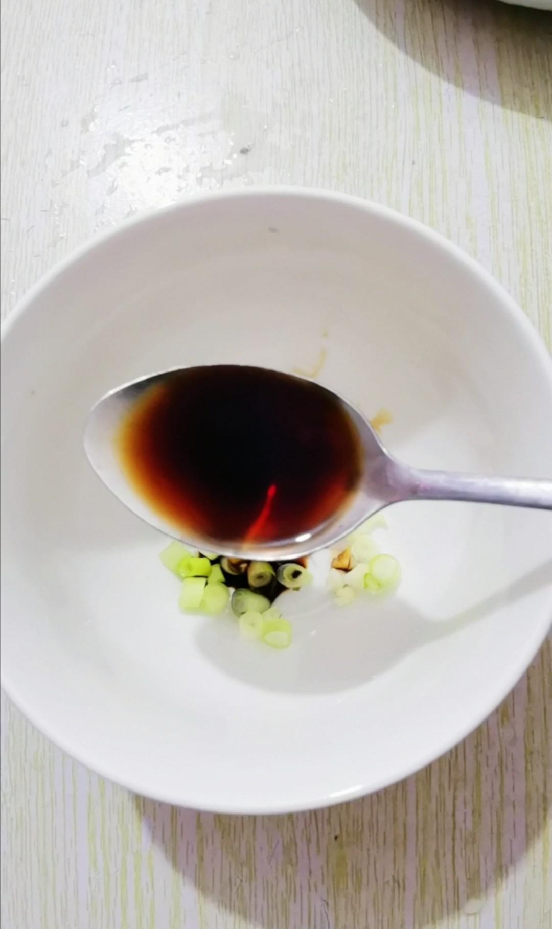 涼拌皮蛋豆腐的做法-咸鮮味拌菜譜-易網(wǎng)健康養(yǎng)生網(wǎng) 涼拌皮蛋豆腐的做法-咸鮮味拌菜譜