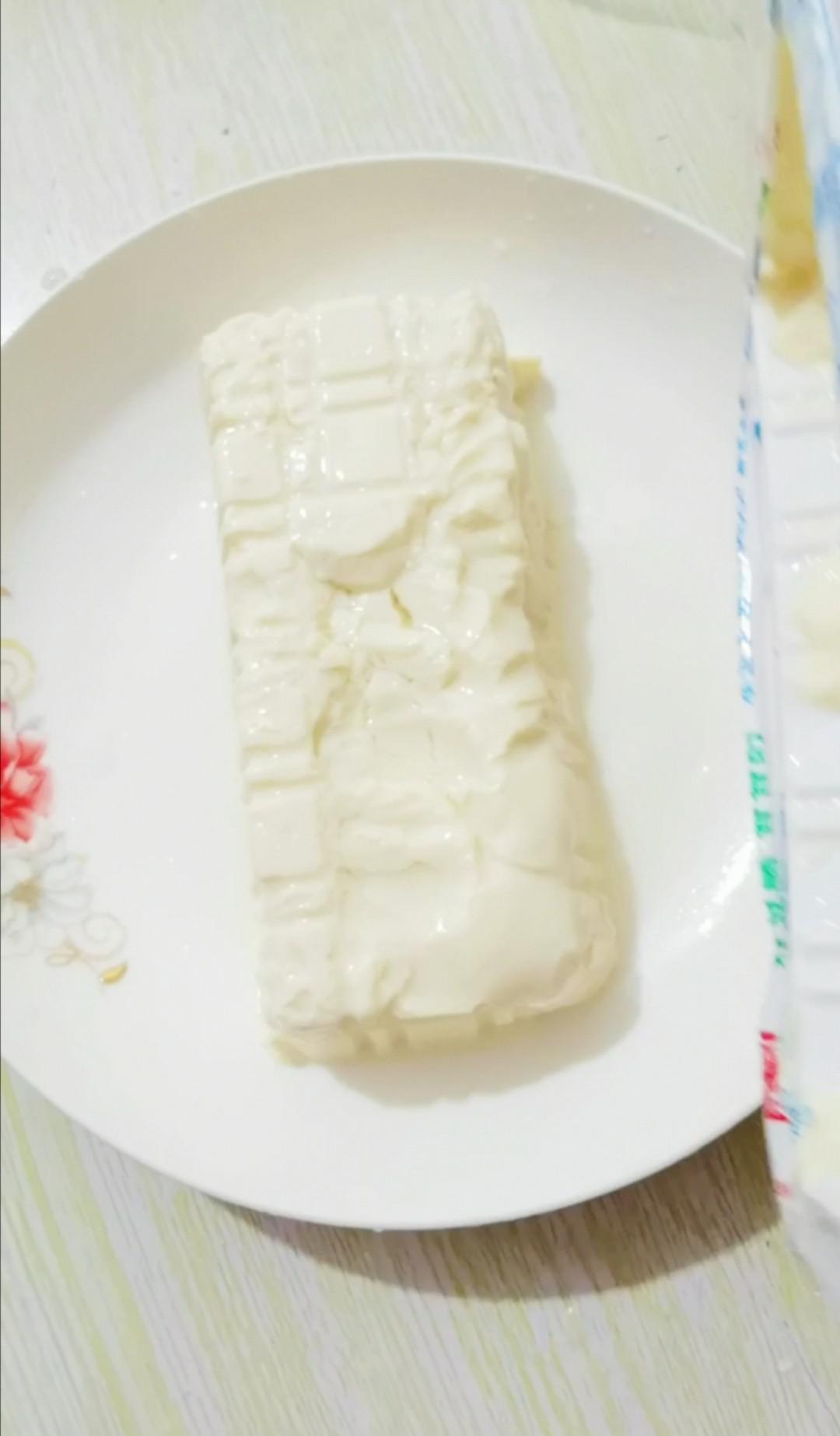 涼拌皮蛋豆腐的做法-咸鮮味拌菜譜-易網(wǎng)健康養(yǎng)生網(wǎng) 涼拌皮蛋豆腐的做法-咸鮮味拌菜譜