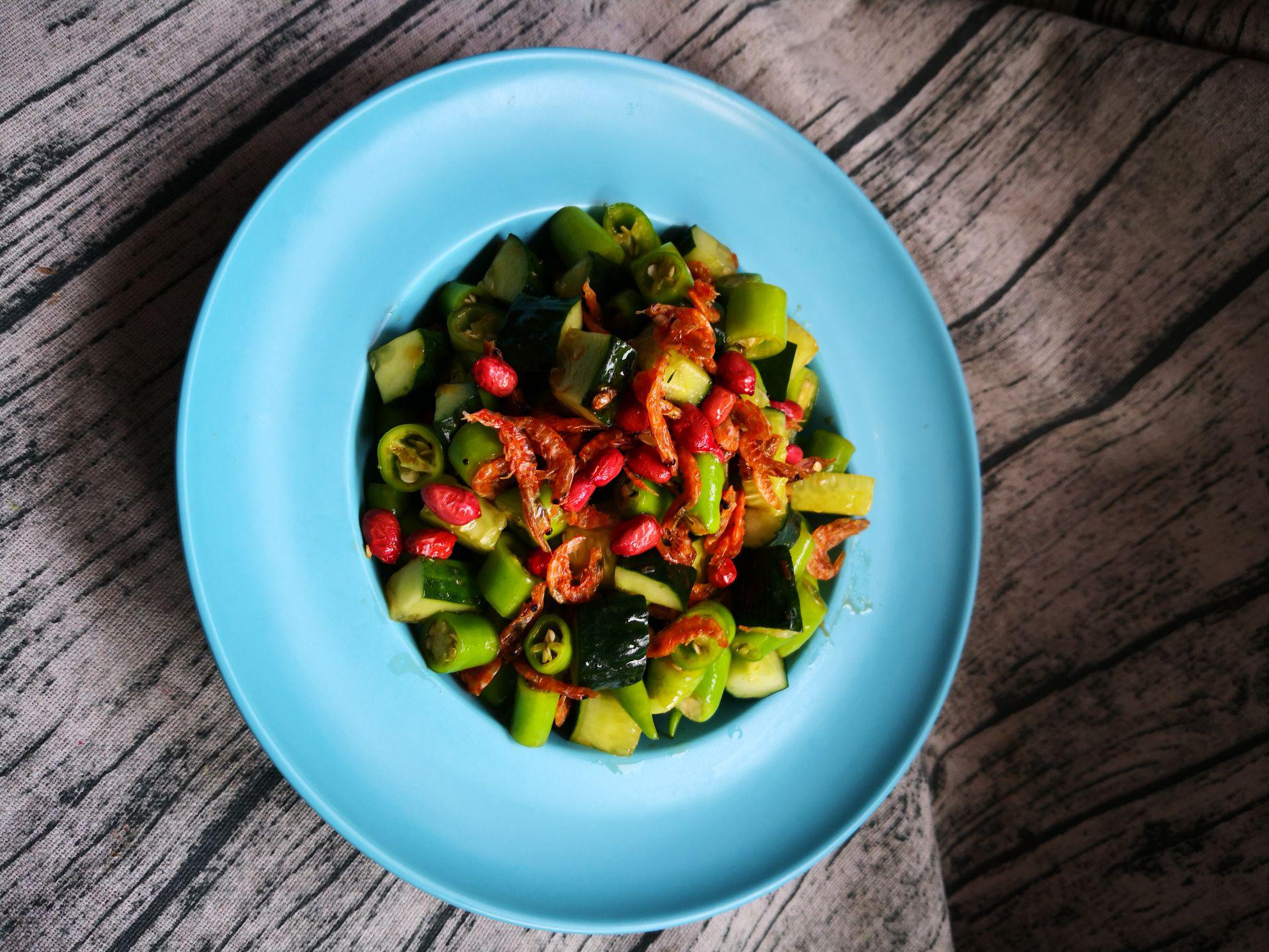 花生米拌杭椒的做法-家常味拌菜譜-易網(wǎng)健康養(yǎng)生網(wǎng) 花生米拌杭椒的做法-家常味拌菜譜