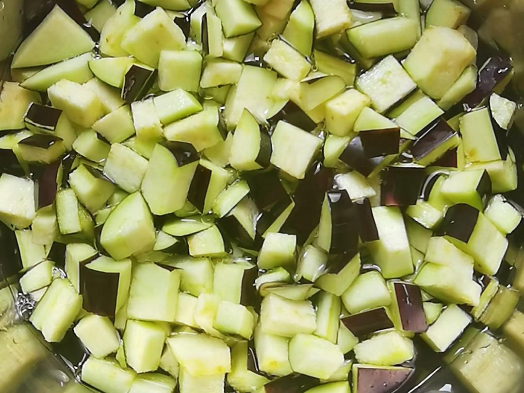 青豆炒茄丁的做法-咸鮮味炒菜譜