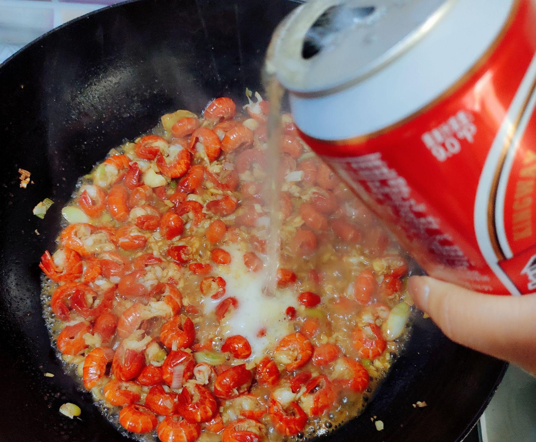 蒜香蝦尾的做法-蒜香味燉菜譜