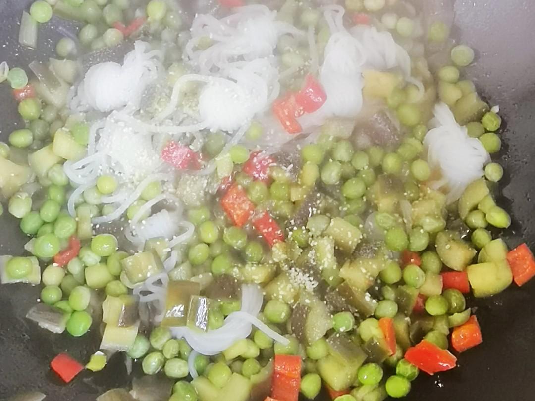 青豆炒茄丁的做法-咸鮮味炒菜譜