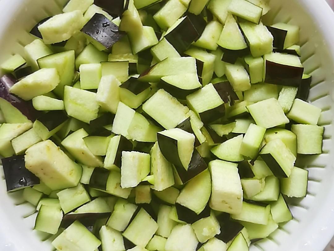 青豆炒茄丁的做法-咸鮮味炒菜譜