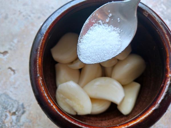 蒜蓉烤蘆筍的做法-蒜香味烤菜譜