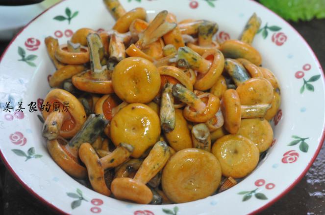 樅菌蒸豬肉的做法-家常味煮菜譜