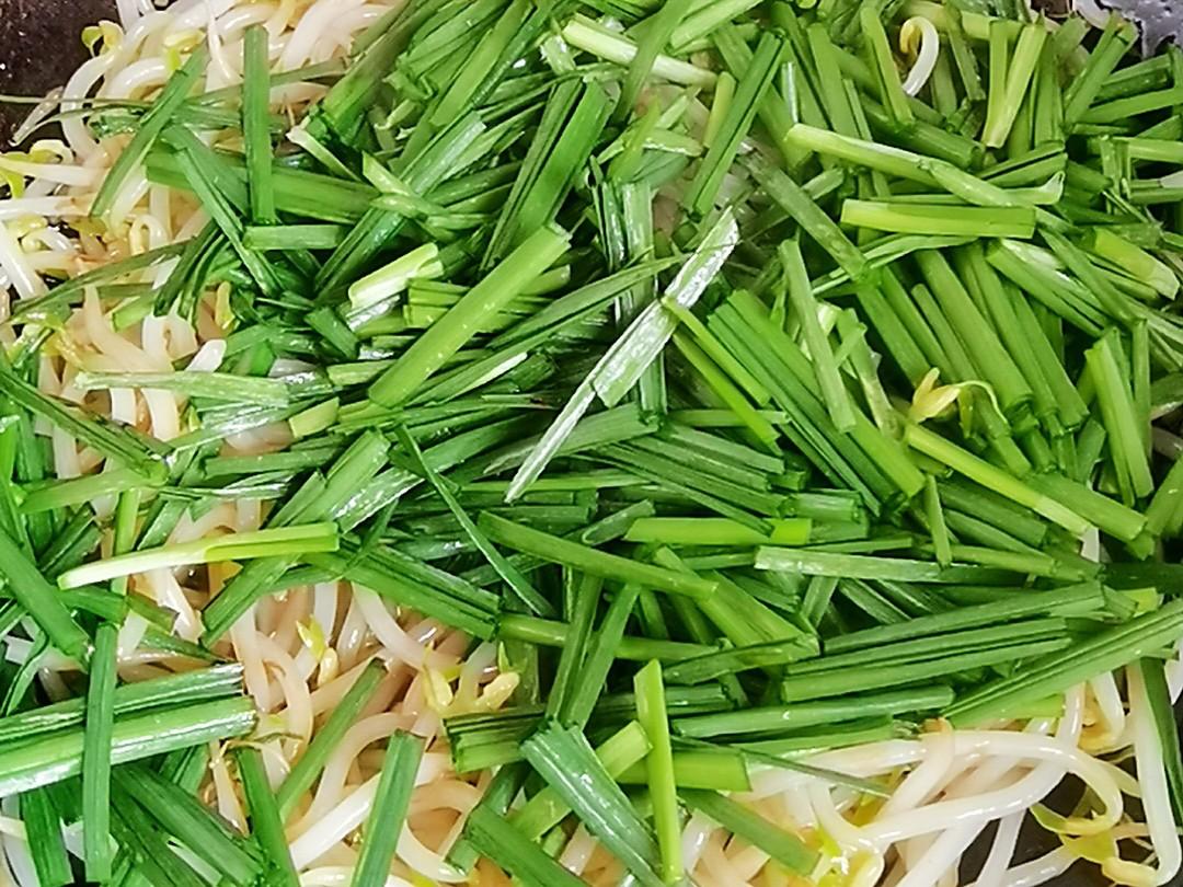 油梭子炒豆芽的做法-咸鮮味炒菜譜