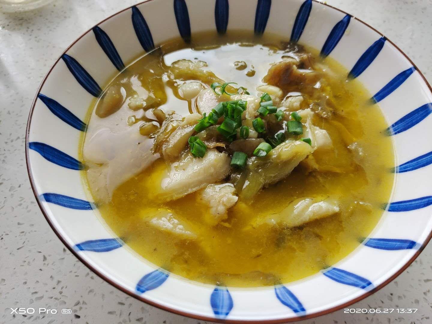 懶人酸菜龍利魚的做法-家常味煮菜譜