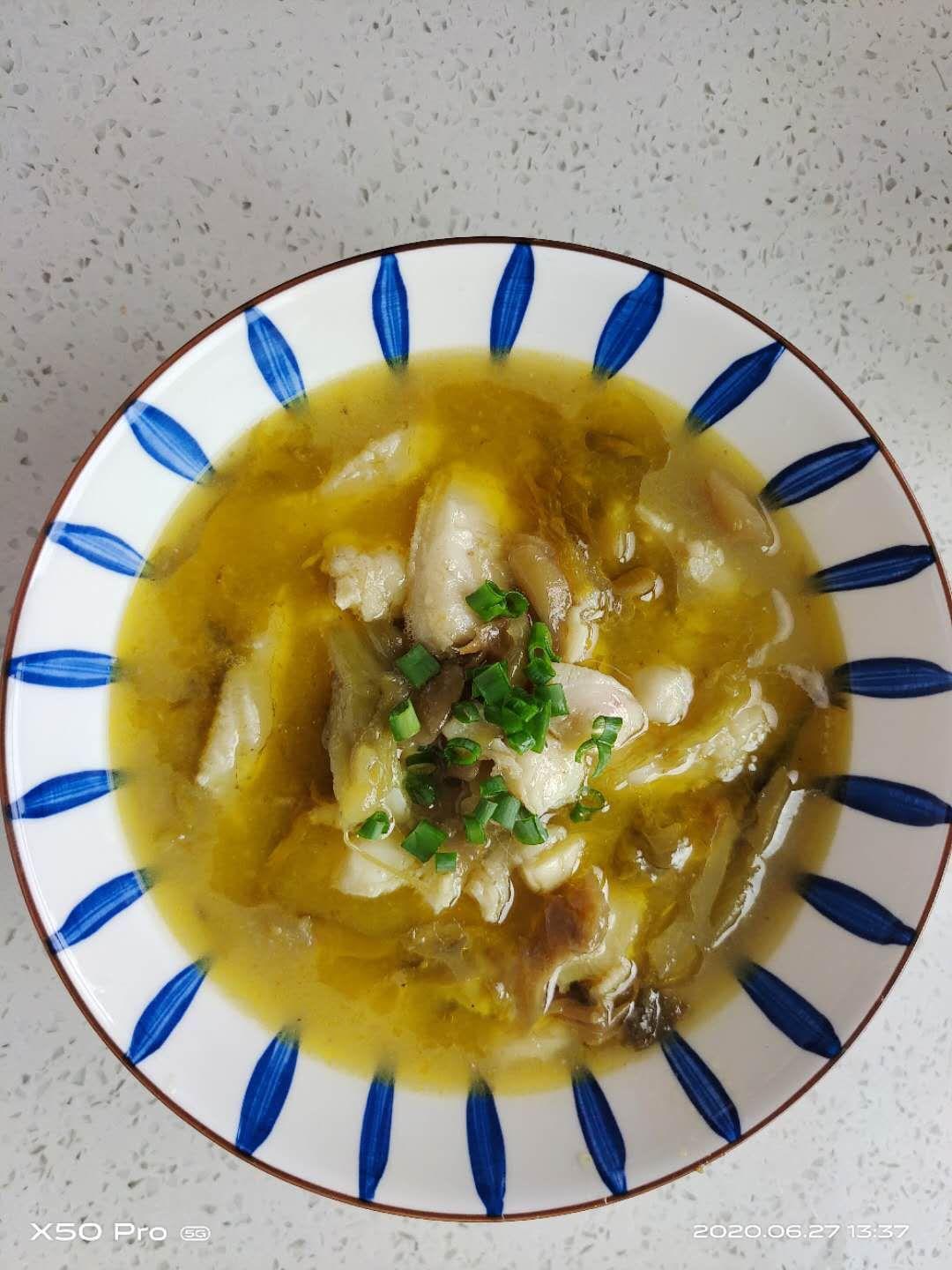 懶人酸菜龍利魚的做法-家常味煮菜譜