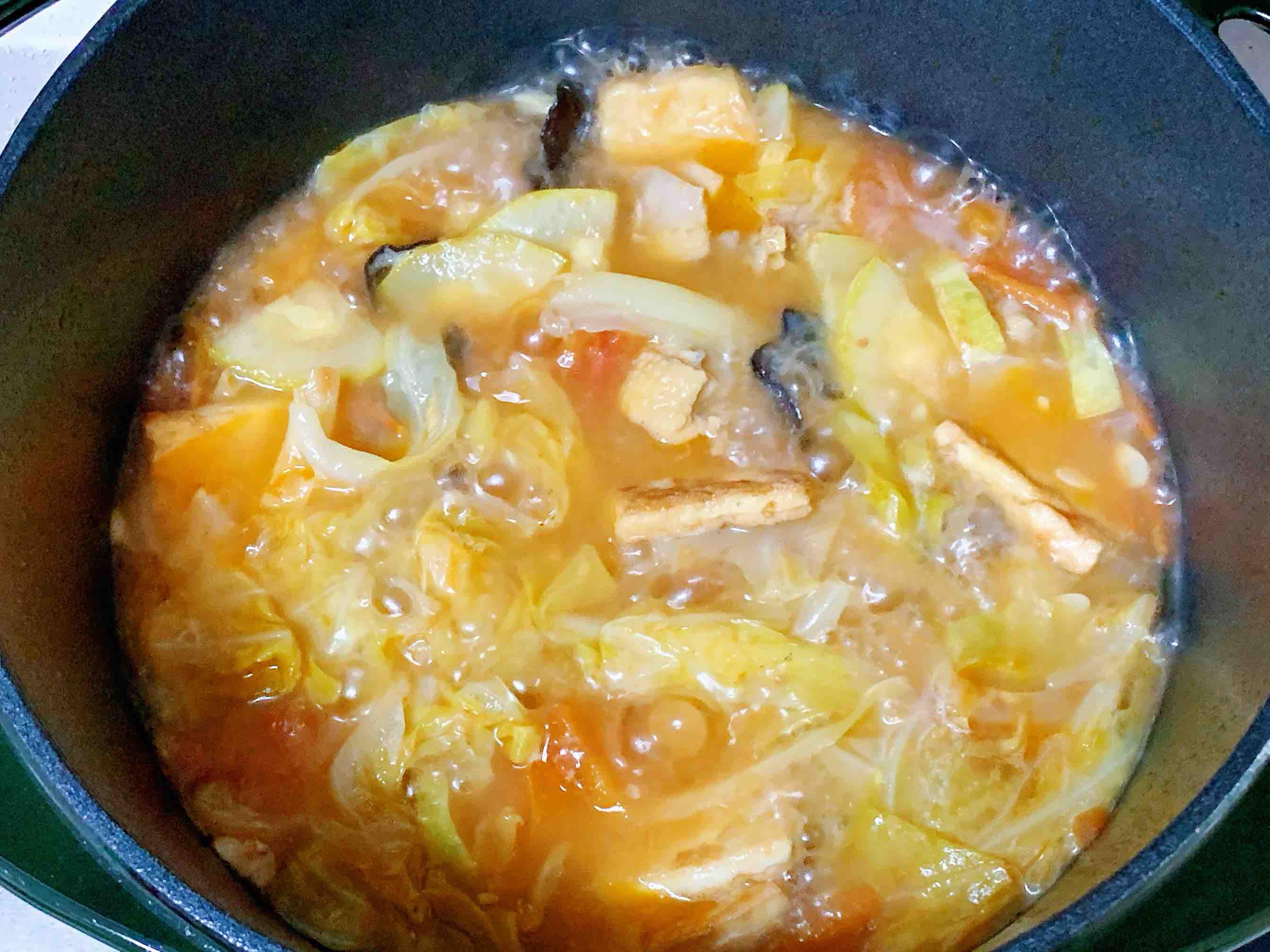 雞湯豆腐煲的做法-咸鮮味煮菜譜