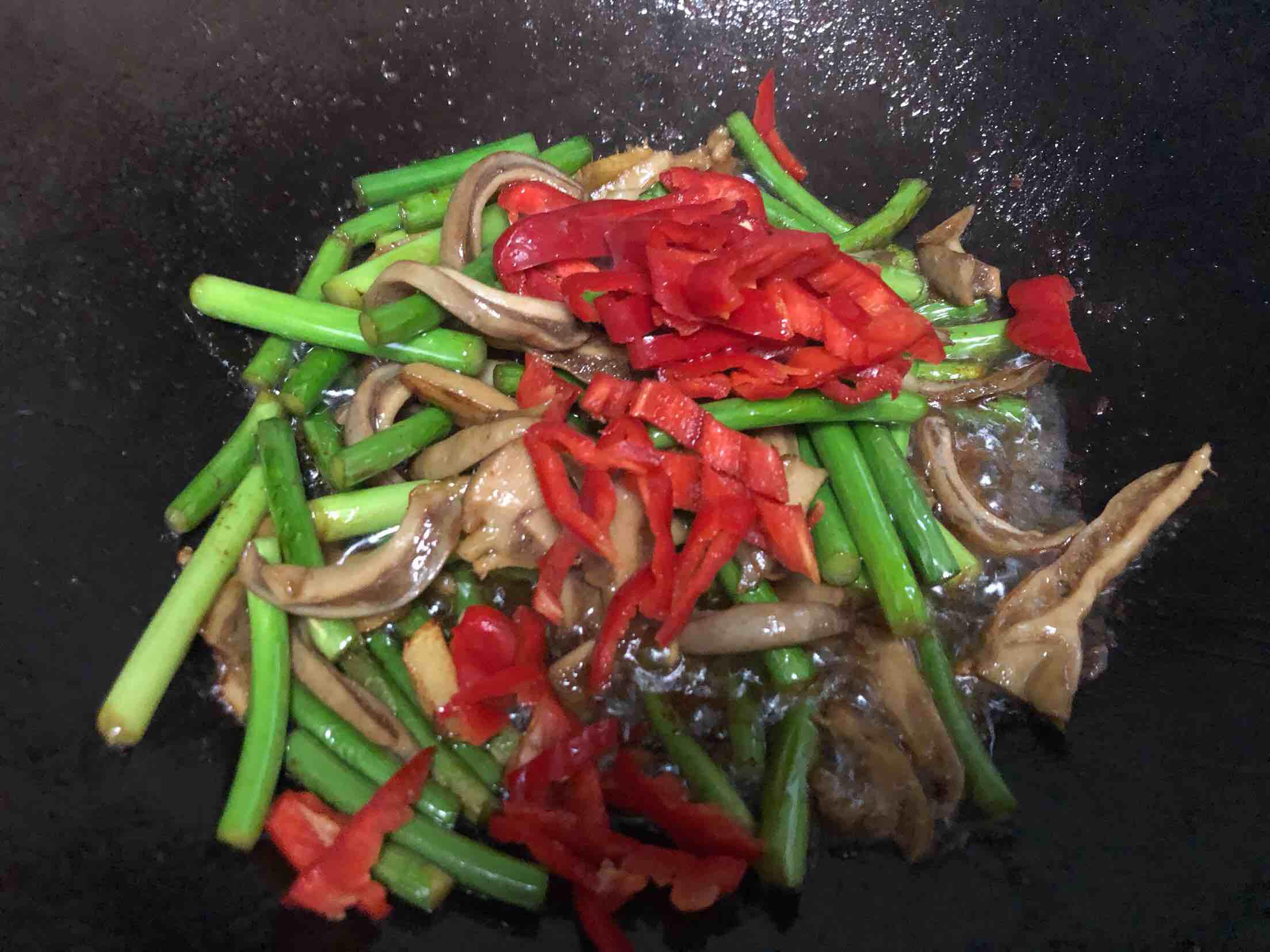 蒜薹炒豬肚的做法-家常味炒菜譜