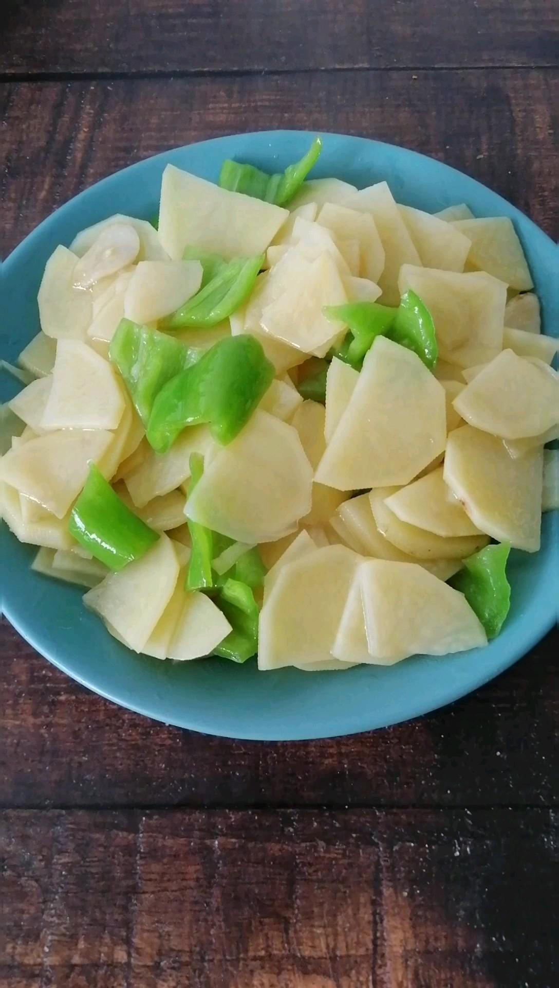 尖椒土豆片的做法-家常味炒菜譜