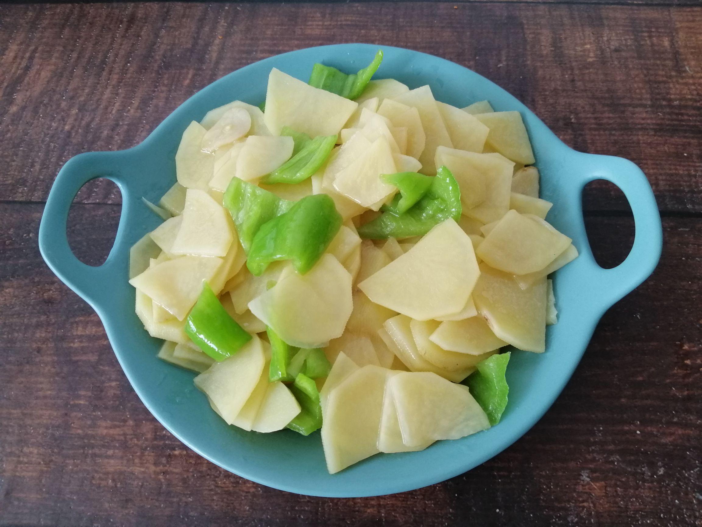 尖椒土豆片的做法-家常味炒菜譜