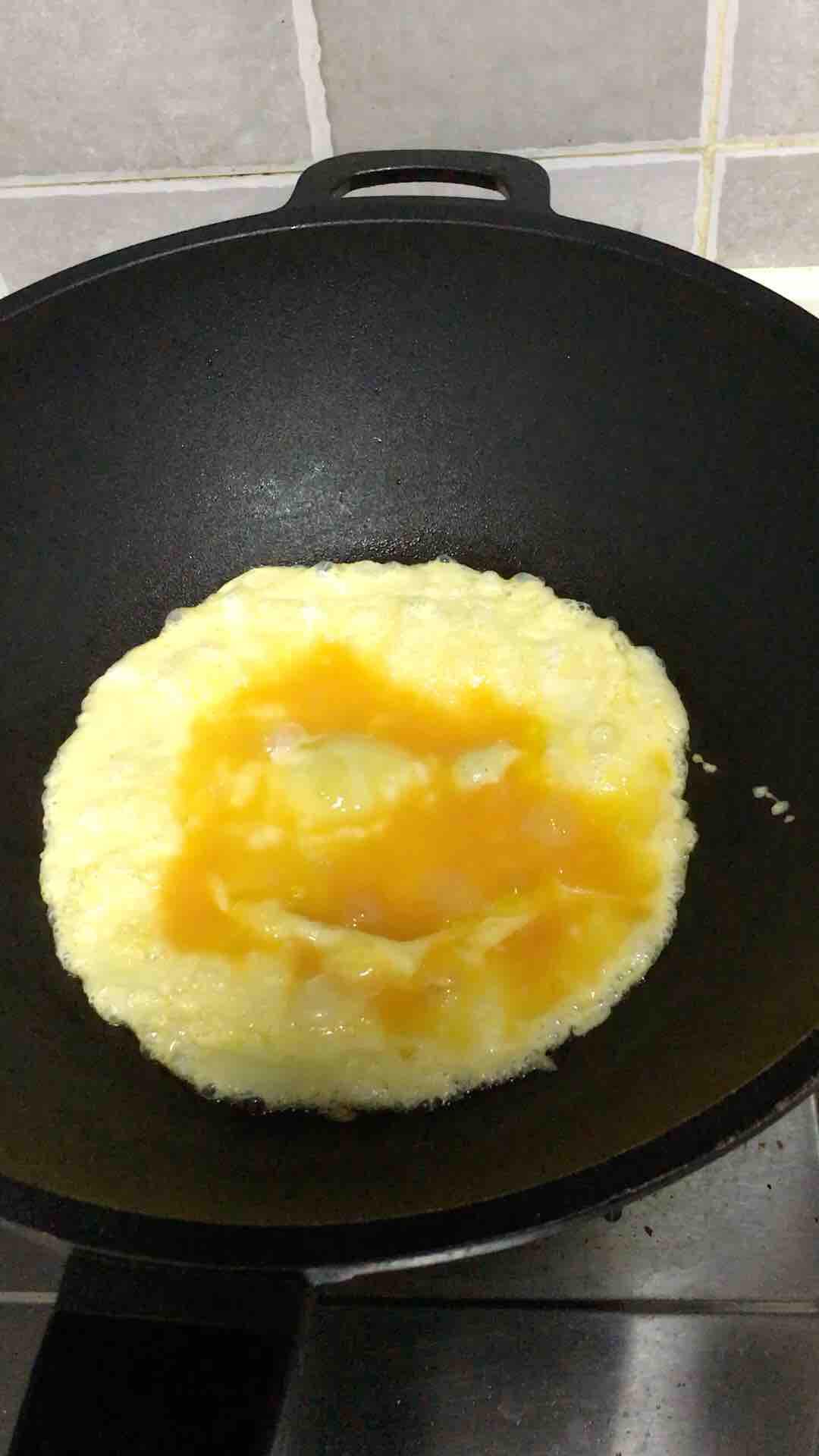 香腸雞蛋炒青椒的做法-香辣味炒菜譜