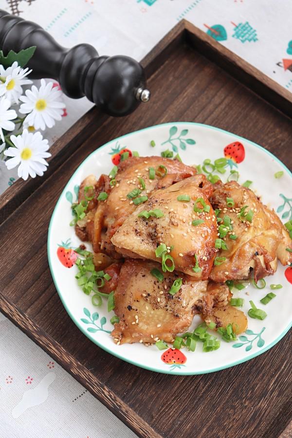 照燒雞腿的快手家常做法，簡單兩步，輕松做出色澤誘人的雞腿的做法-酸甜味燜菜譜