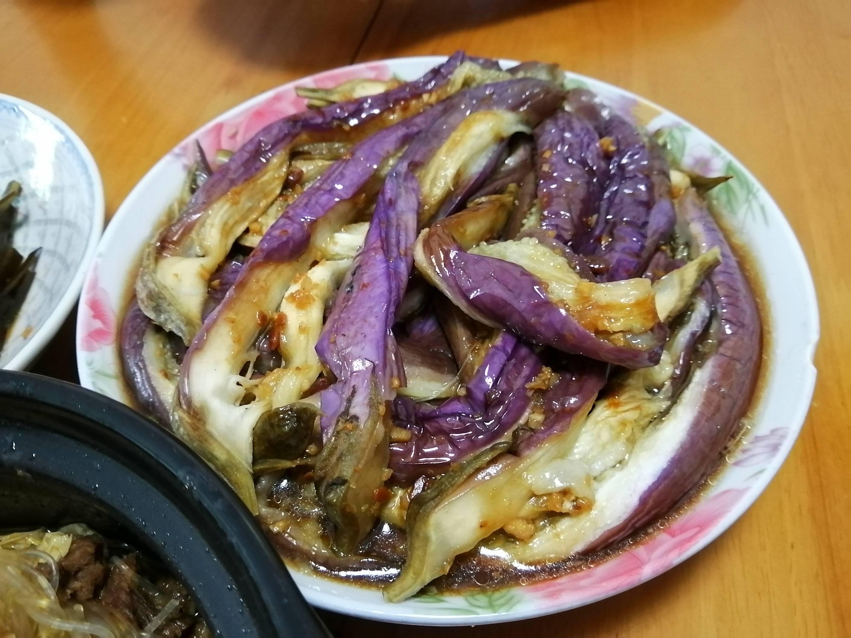 涼拌手撕茄子的做法-酸味拌菜譜