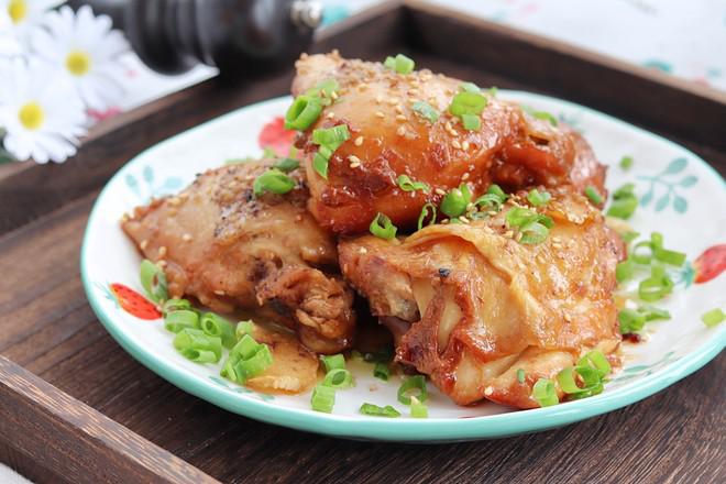 照燒雞腿的快手家常做法，簡單兩步，輕松做出色澤誘人的雞腿的做法-酸甜味燜菜譜