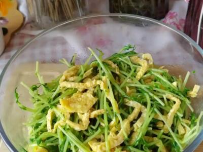 蛋絲拌豌豆苗的作法-咸鮮味拌菜譜