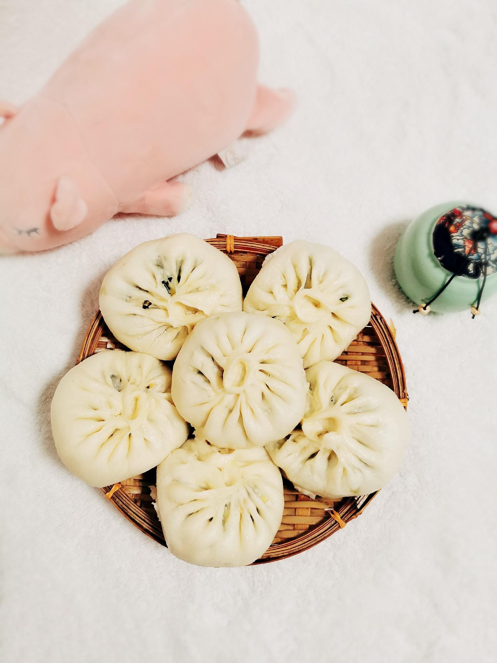 韭菜雞蛋素包子，餡里有鹽就入味，10分鐘出鍋剛剛剛好的做法-家常味蒸菜譜