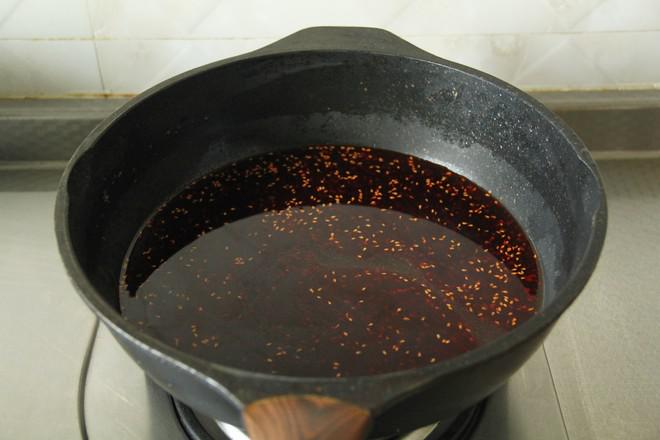 夏日麻辣串串自制更安心的做法-麻辣味煮菜譜