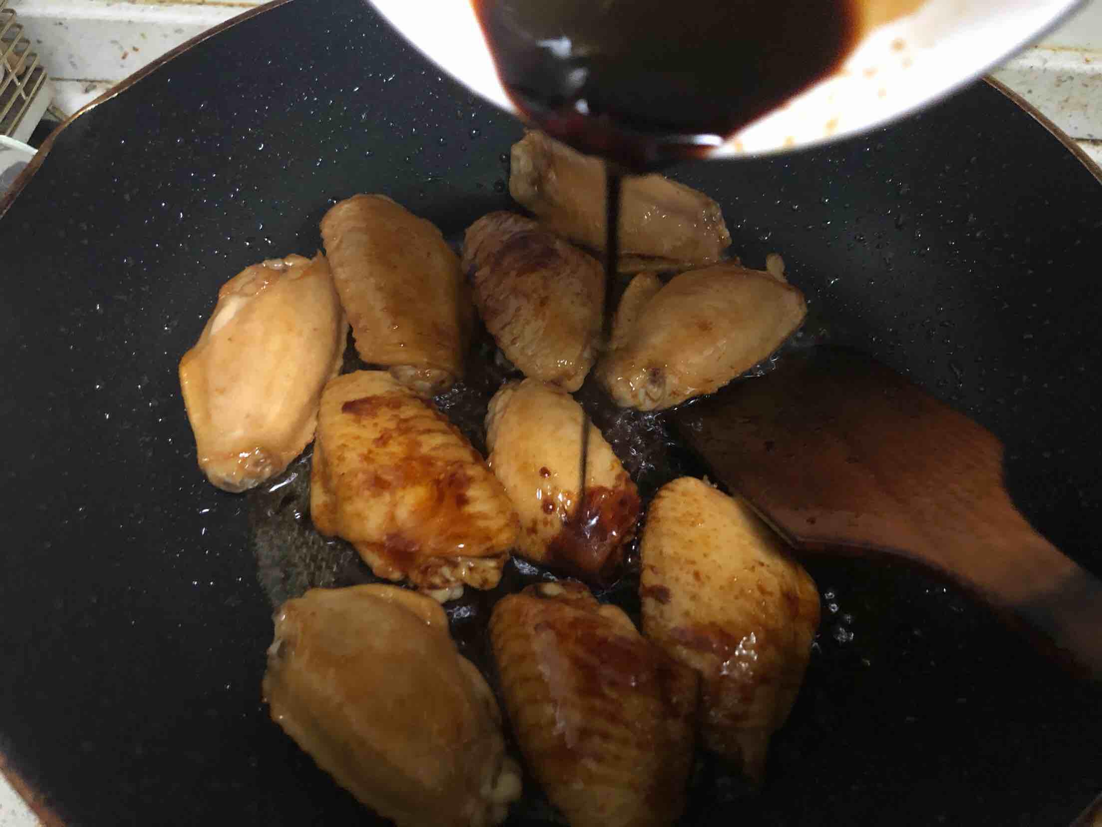 紅燒雞翅的做法-家常味燒菜譜