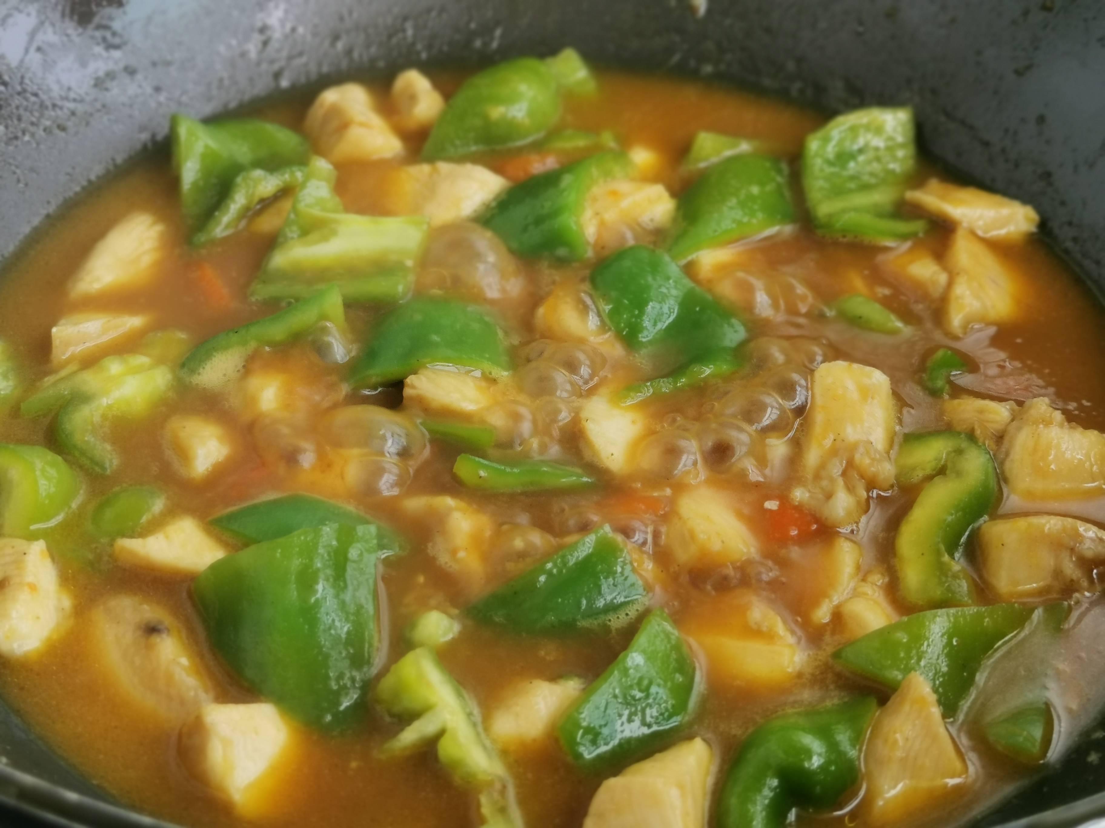 咖喱雞塊的做法-咖喱味燒菜譜