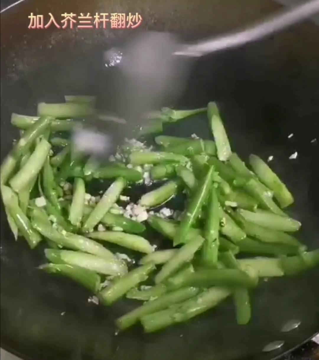 沙茶牛肉芥蘭的做法-醬香味炒菜譜