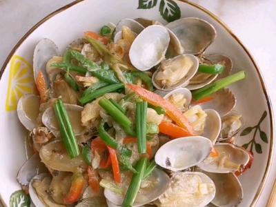 爆炒花甲的做法-家常味炒菜譜