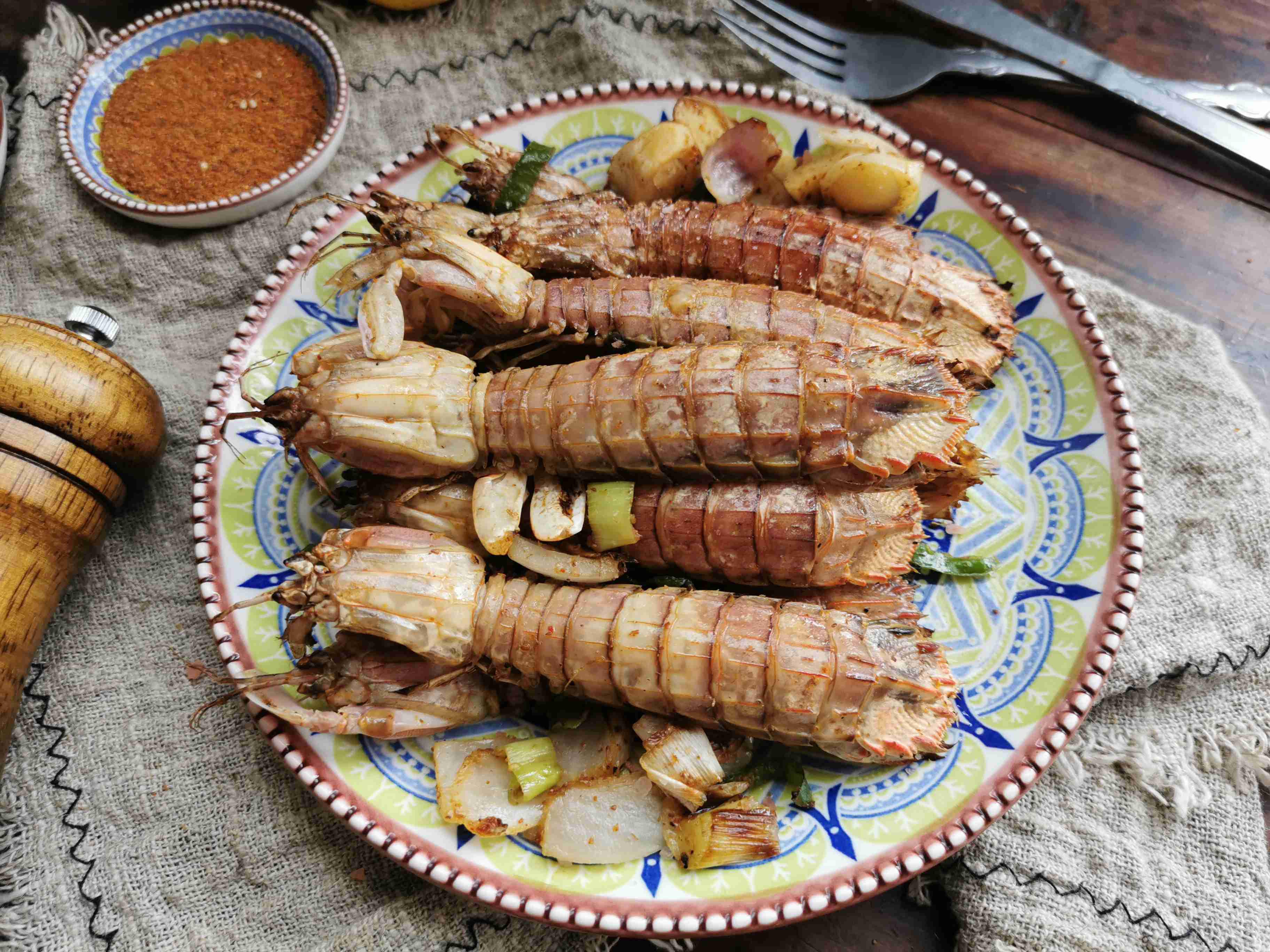 椒鹽皮皮蝦的做法-其它口味炸菜譜