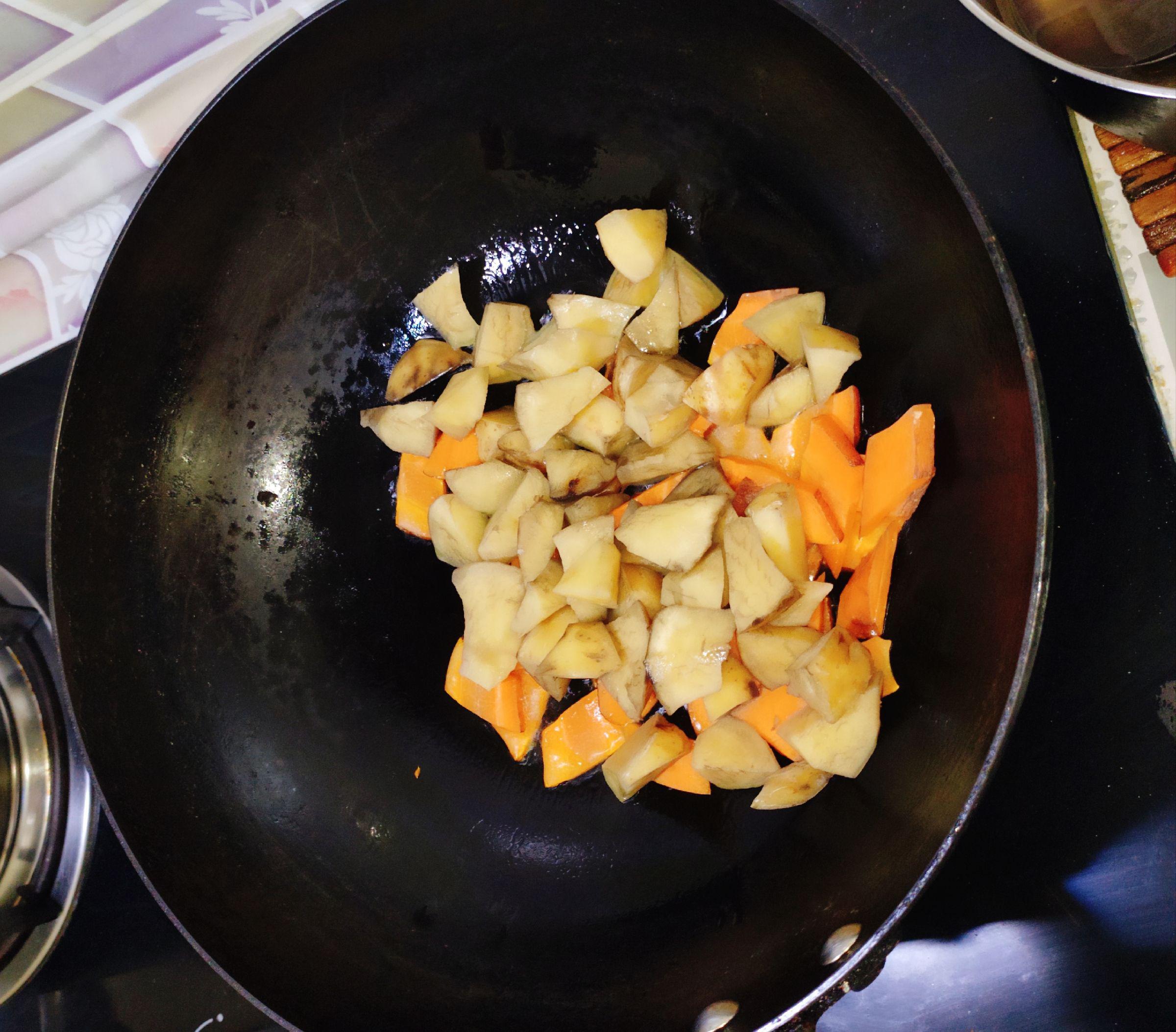 咖喱牛腩的做法-咖喱味燉菜譜