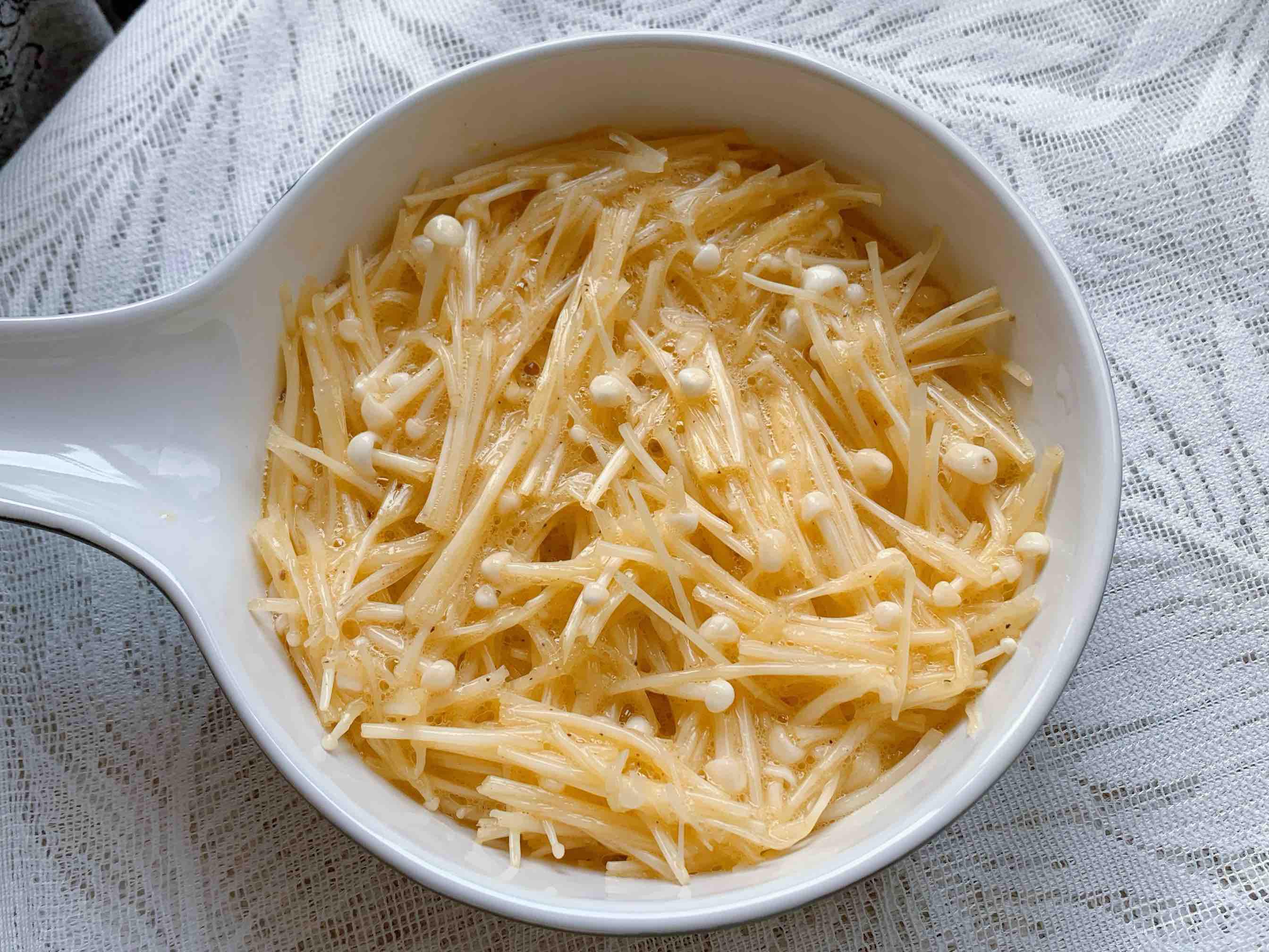 蟹柳金針菇蒸蛋的做法-家常味蒸菜譜