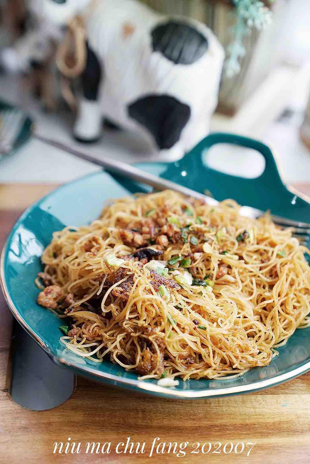 香茹肉末炒粉的做法-家常味炒菜譜