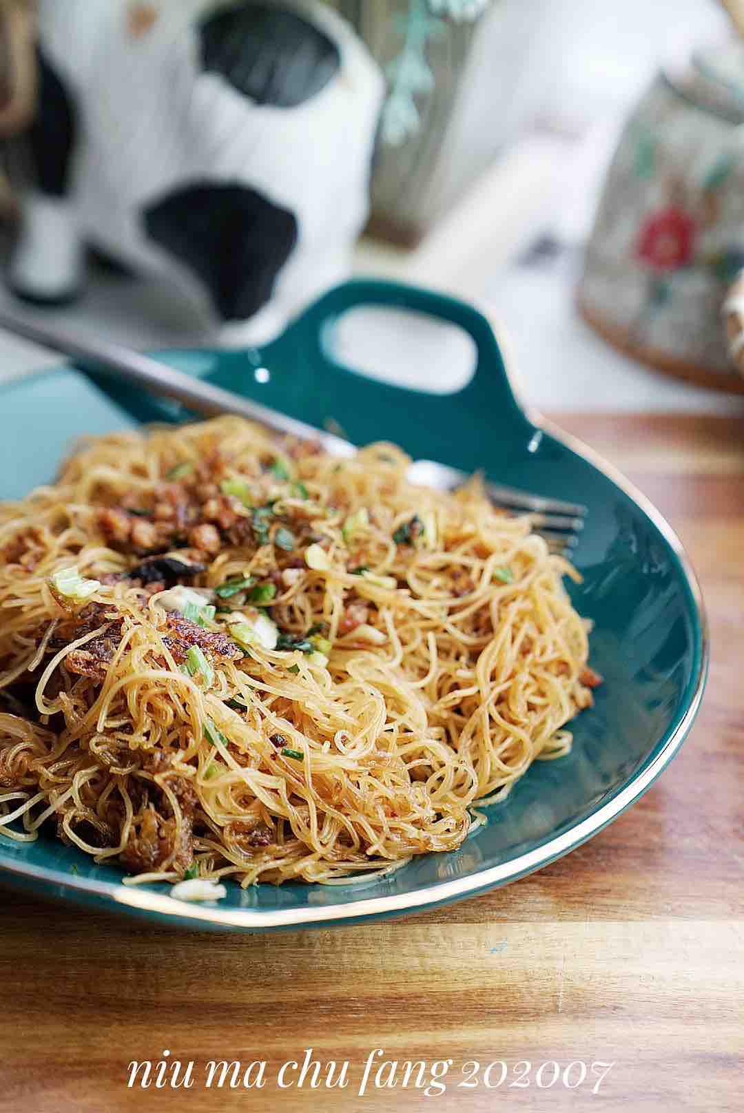 香茹肉末炒粉的做法-家常味炒菜譜