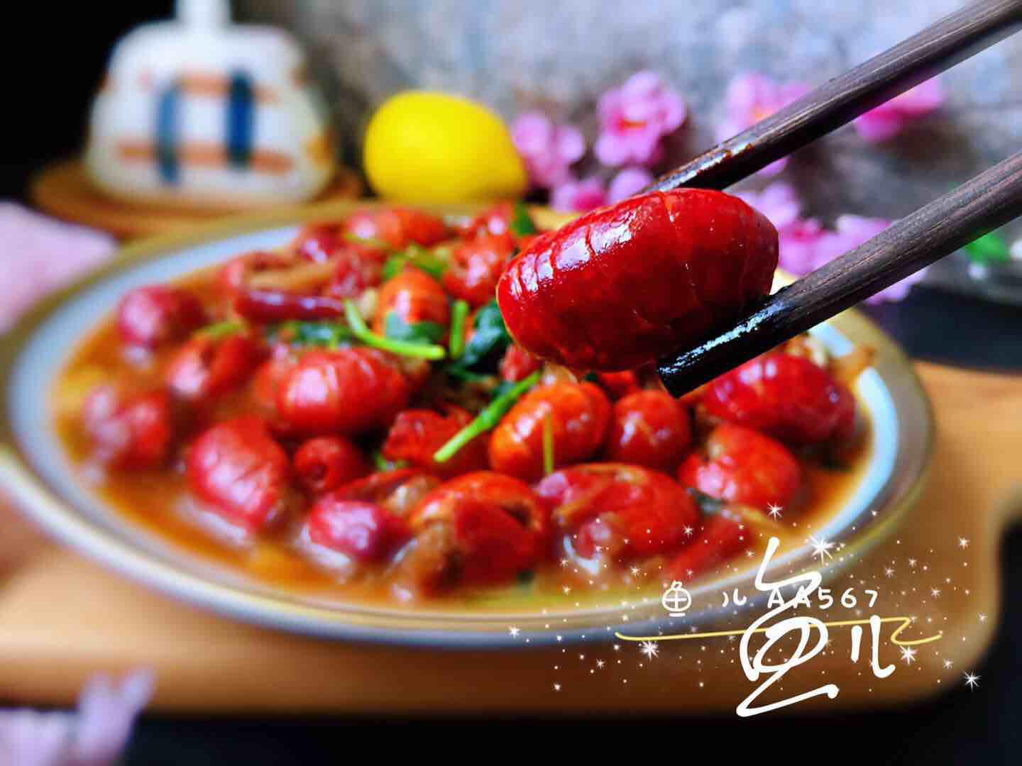 香辣龍蝦尾的做法-香辣味炒菜譜