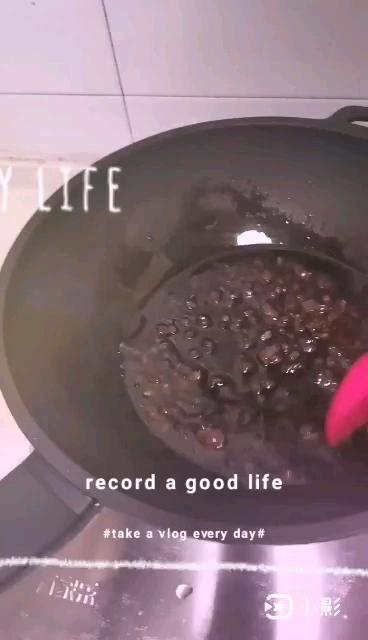 糖醋花生米的做法-酸甜味燒菜譜