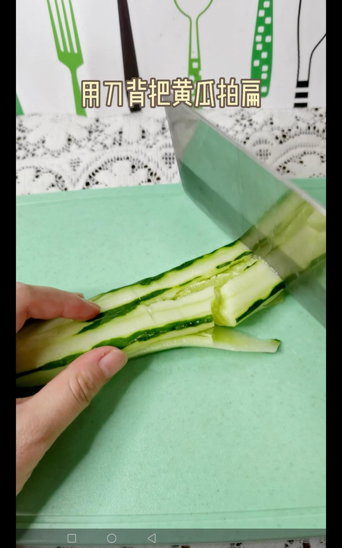 蝦蓉醬拌黃瓜木耳的做法-咸鮮味拌菜譜