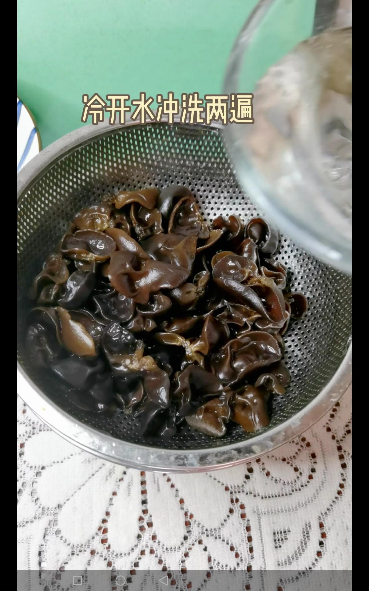 蝦蓉醬拌黃瓜木耳的做法-咸鮮味拌菜譜