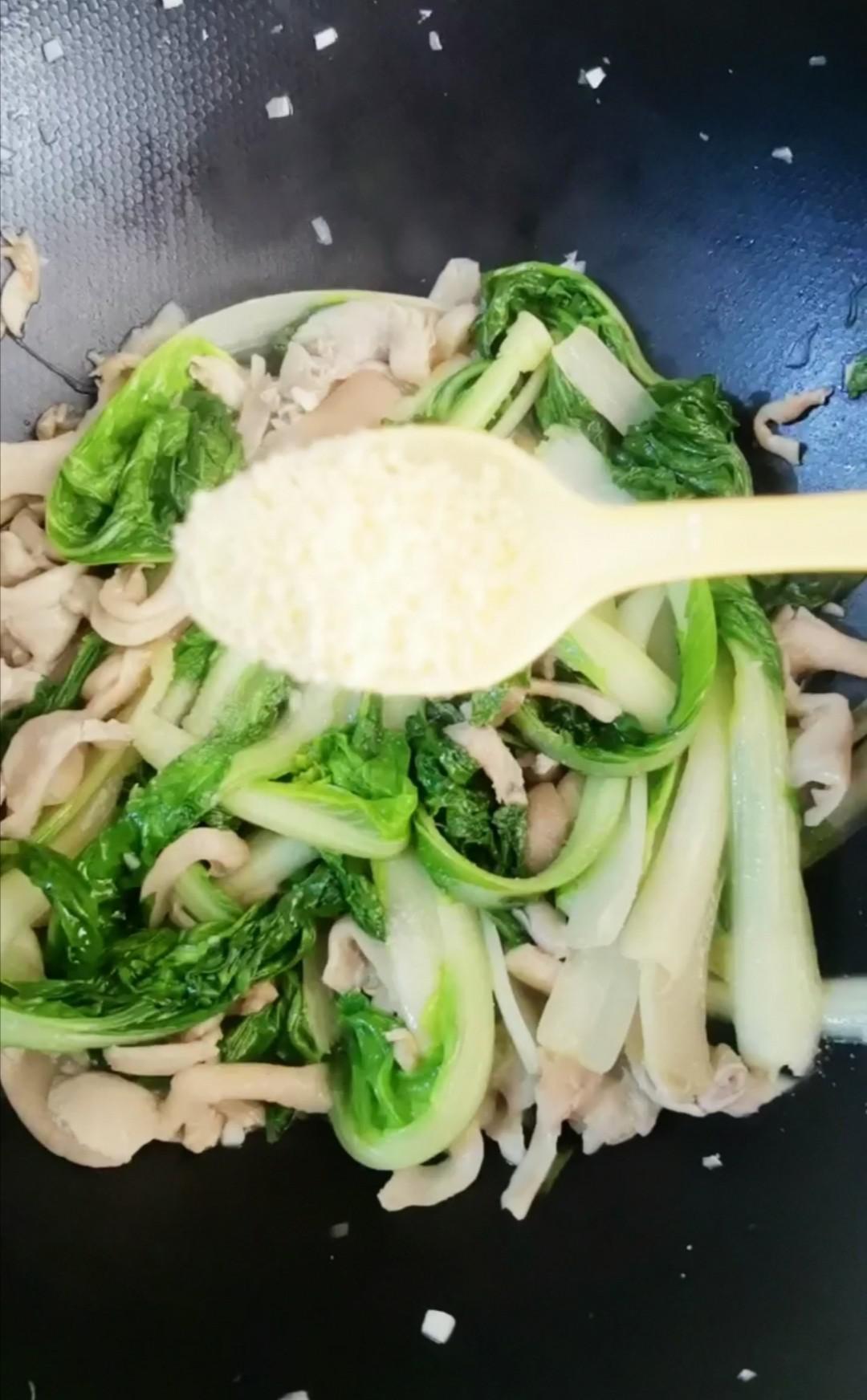 平菇炒小白菜的做法-咸鮮味炒菜譜