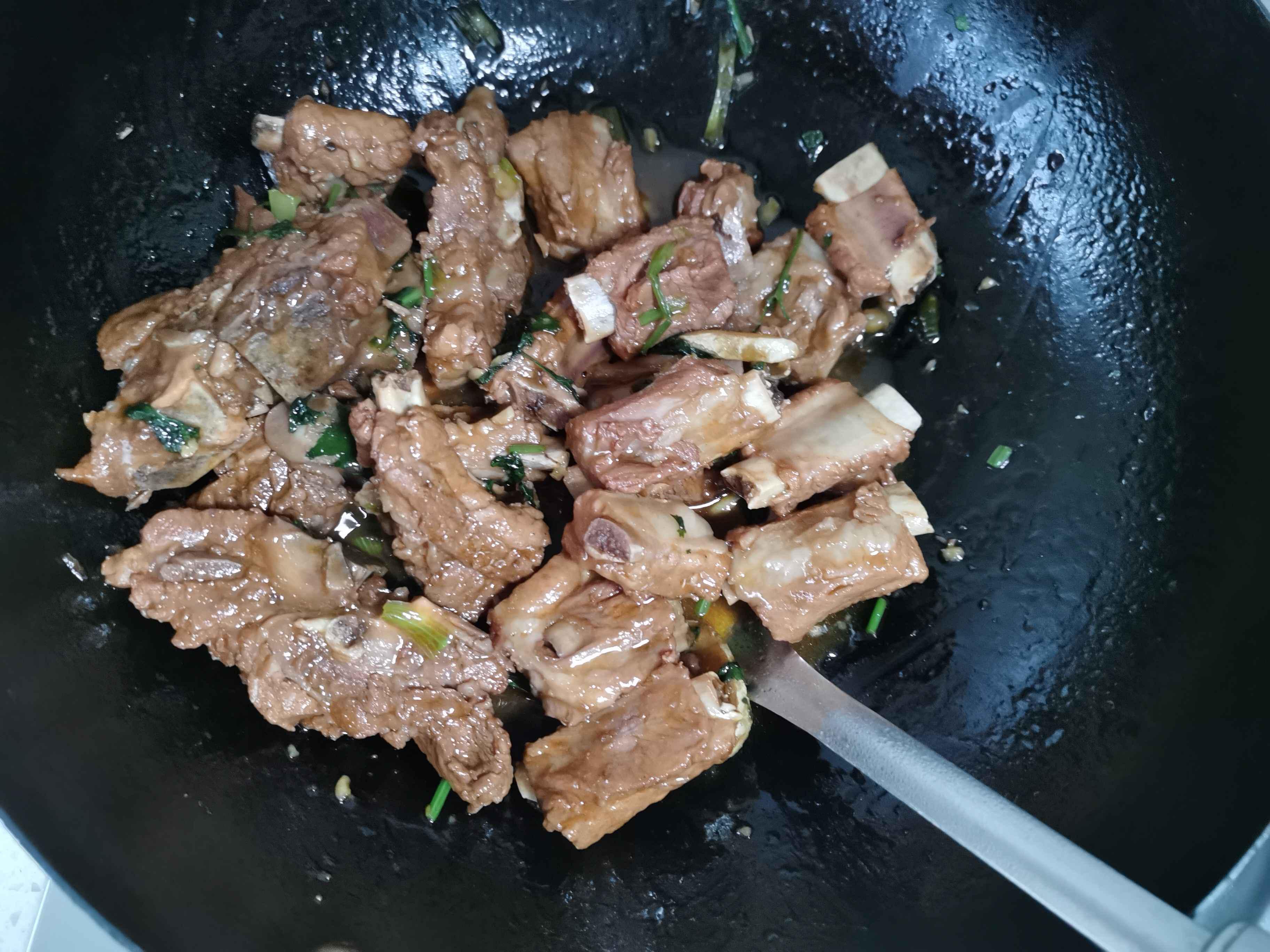 啤酒燒排骨的做法-家常味燉菜譜