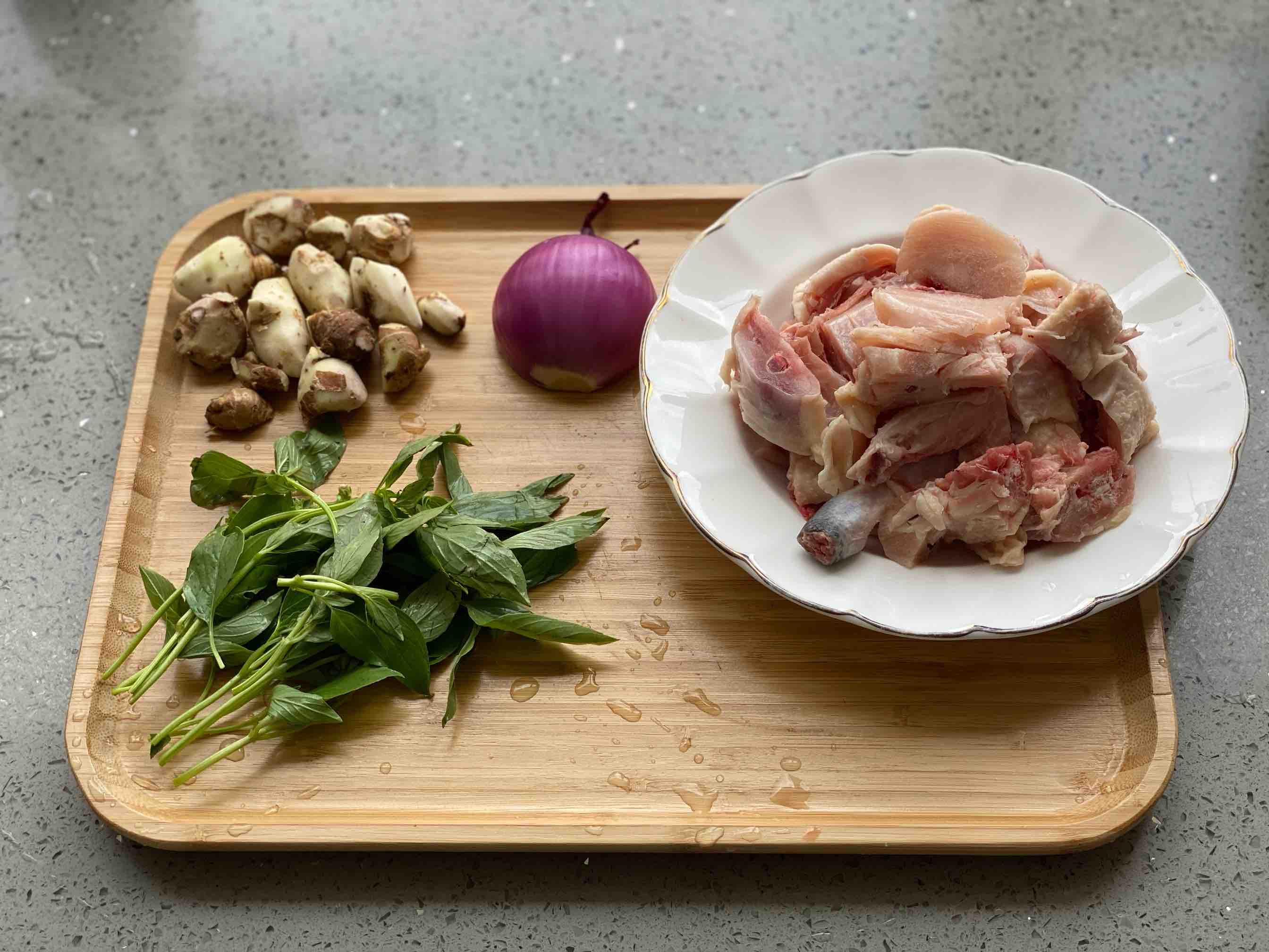 沙姜雞肉煲的做法-醬香味燒菜譜