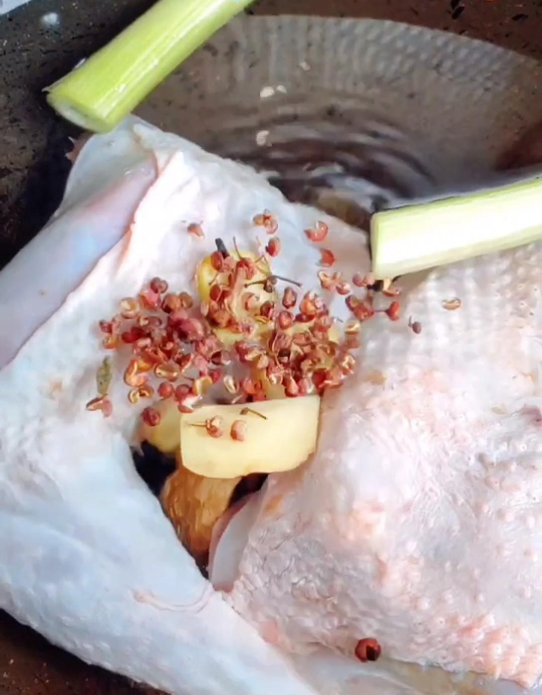 #貼秋膘#口水雞的做法-酸辣味拌菜譜