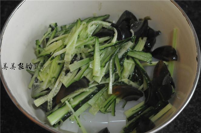 黃瓜涼粉拌皮蛋的做法-家常味拌菜譜