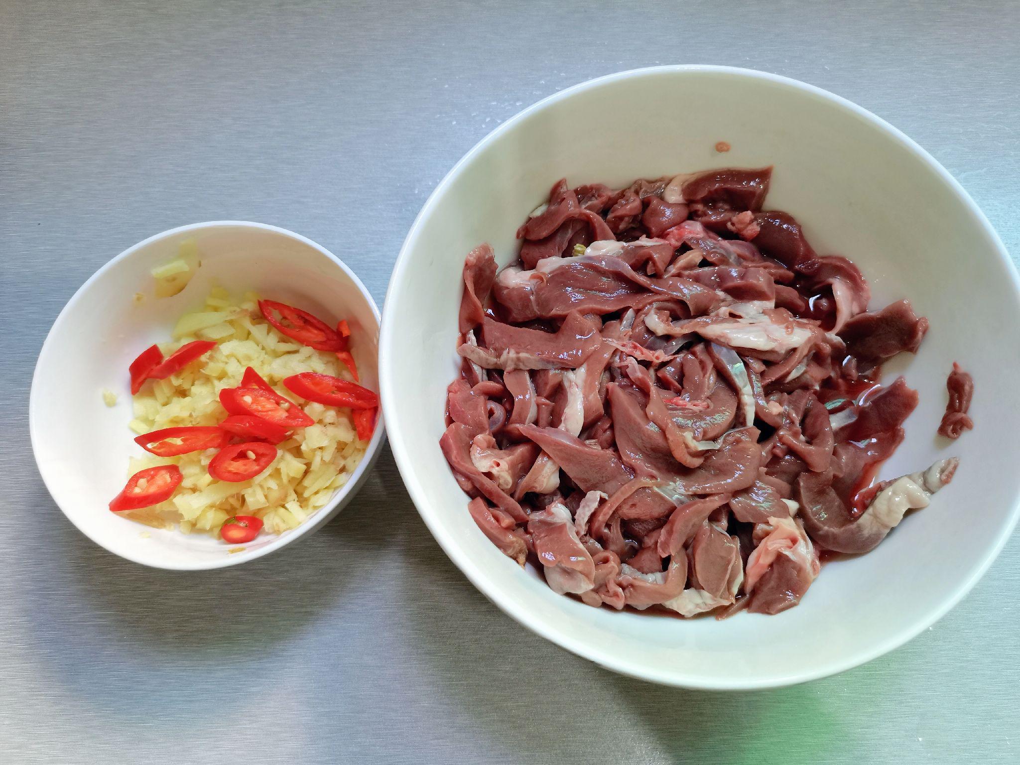 家常版“爆炒豬心”的做法-家常味炒菜譜