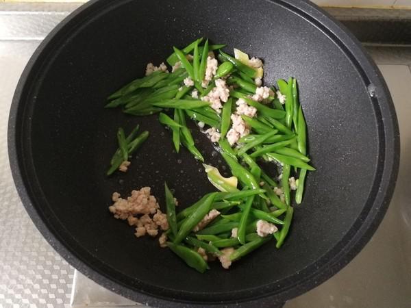 極下飯的肉末炒刀豆，娃也愛吃的做法-咸鮮味炒菜譜