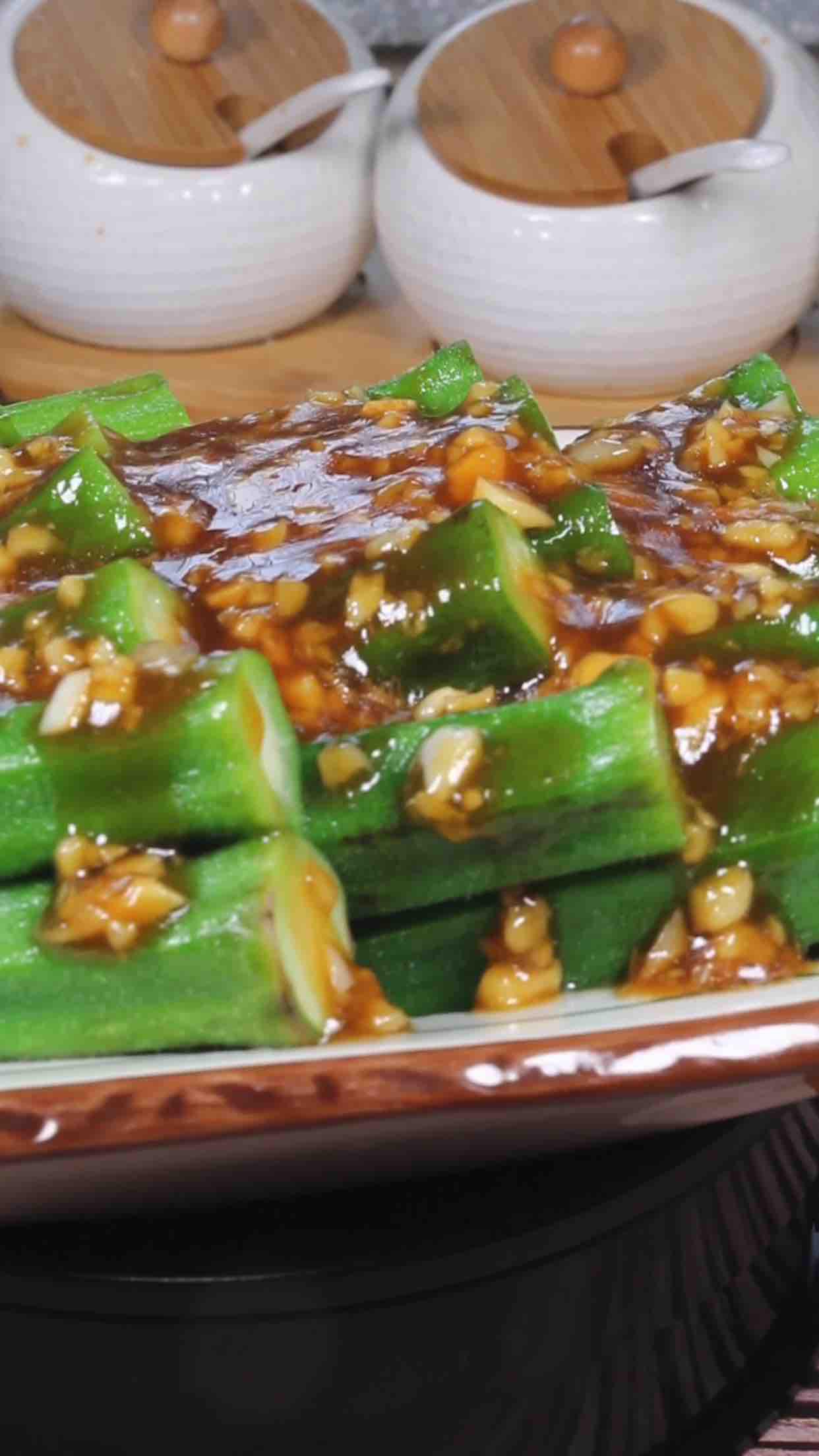 蒜蓉秋葵的做法-蒜香味拌菜譜