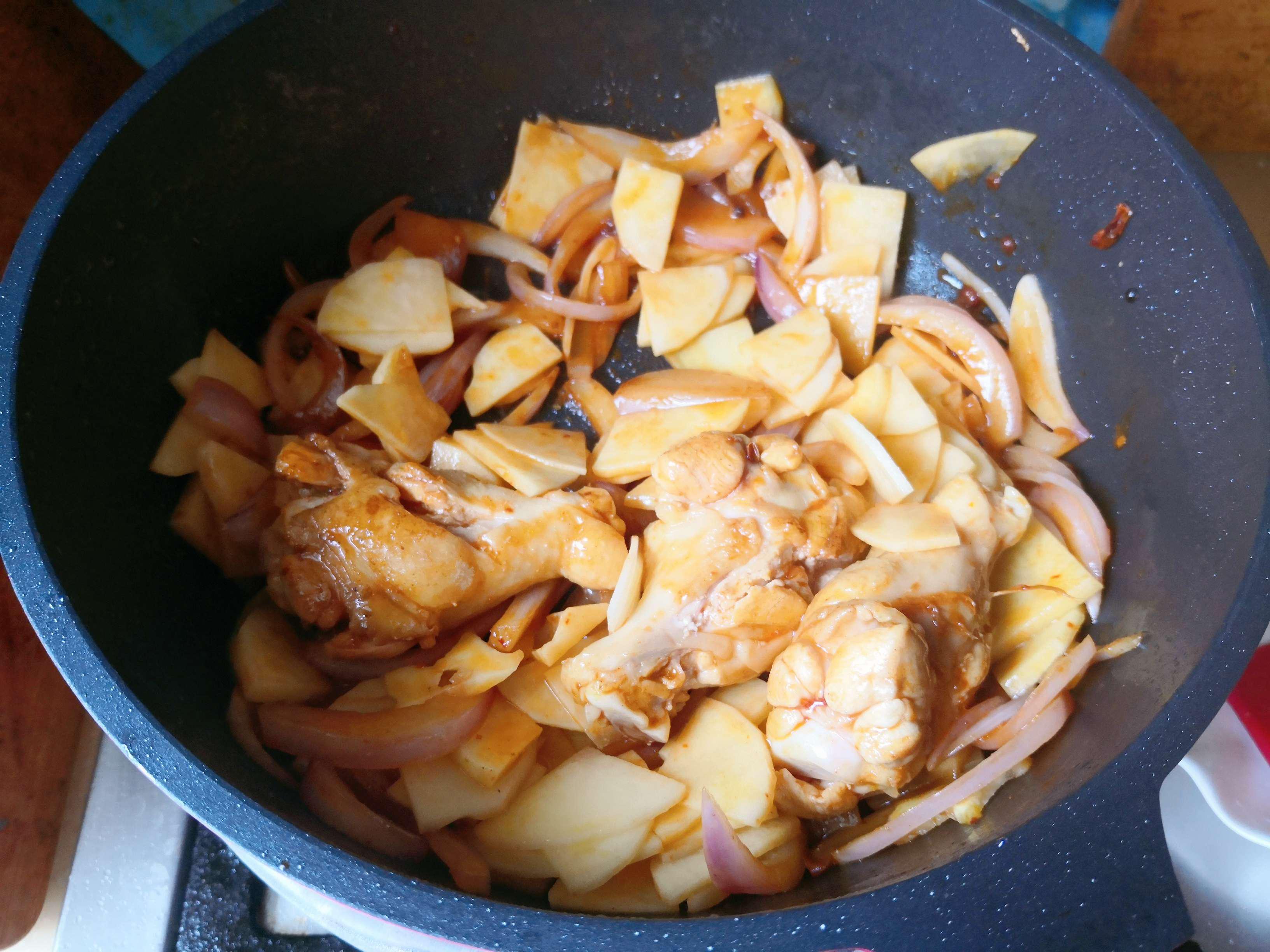 粉絲雞腿煲的做法-家常味燉菜譜