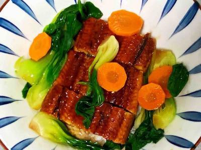 炒外匯論壇孕婦食譜炒外匯開戶日式風格蒲燒鰻魚飯，醬汁濃厚、肉質香嫩，意猶未盡～的作法-清甜味蒸食譜