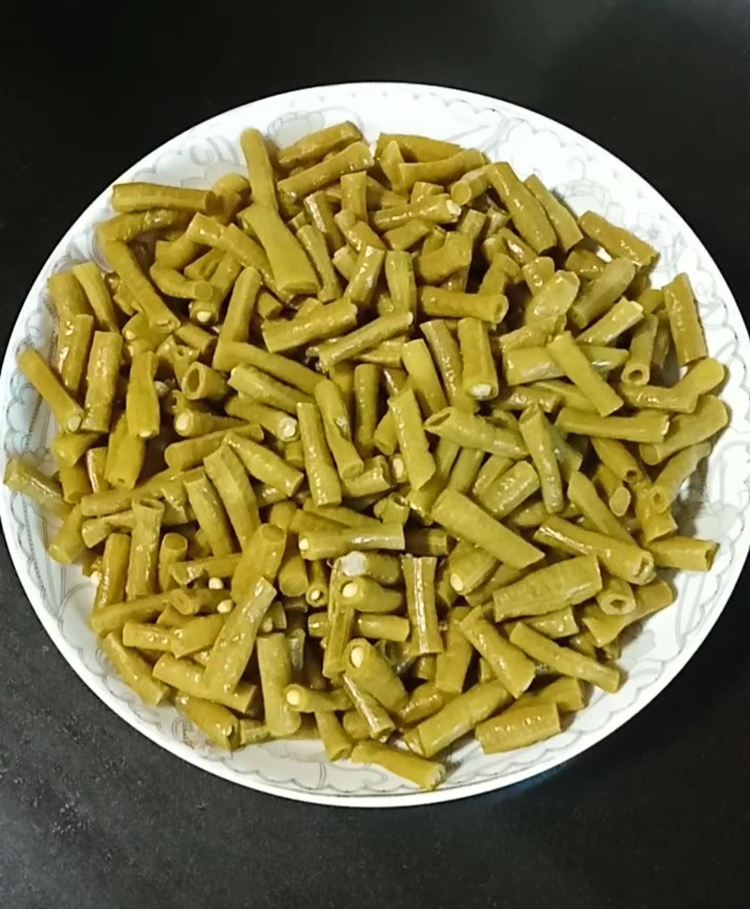 蒜香酸豆角的做法-酸辣味炒菜譜